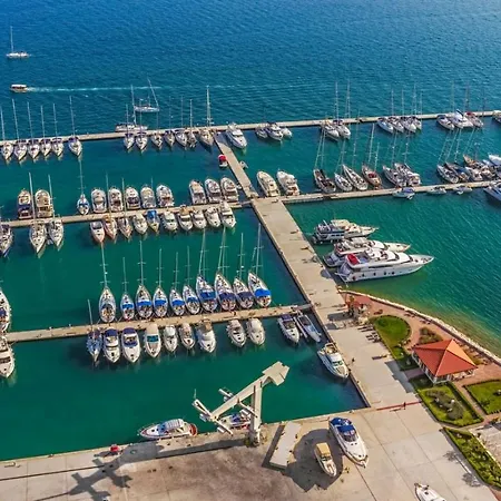 Apartment In With Seaview, Terrace, Air Condition, Wifi *